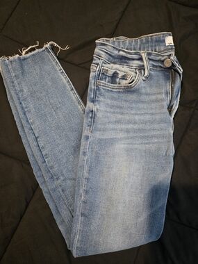 Vervet Light Blue Skinny Jeans with Raw Hem